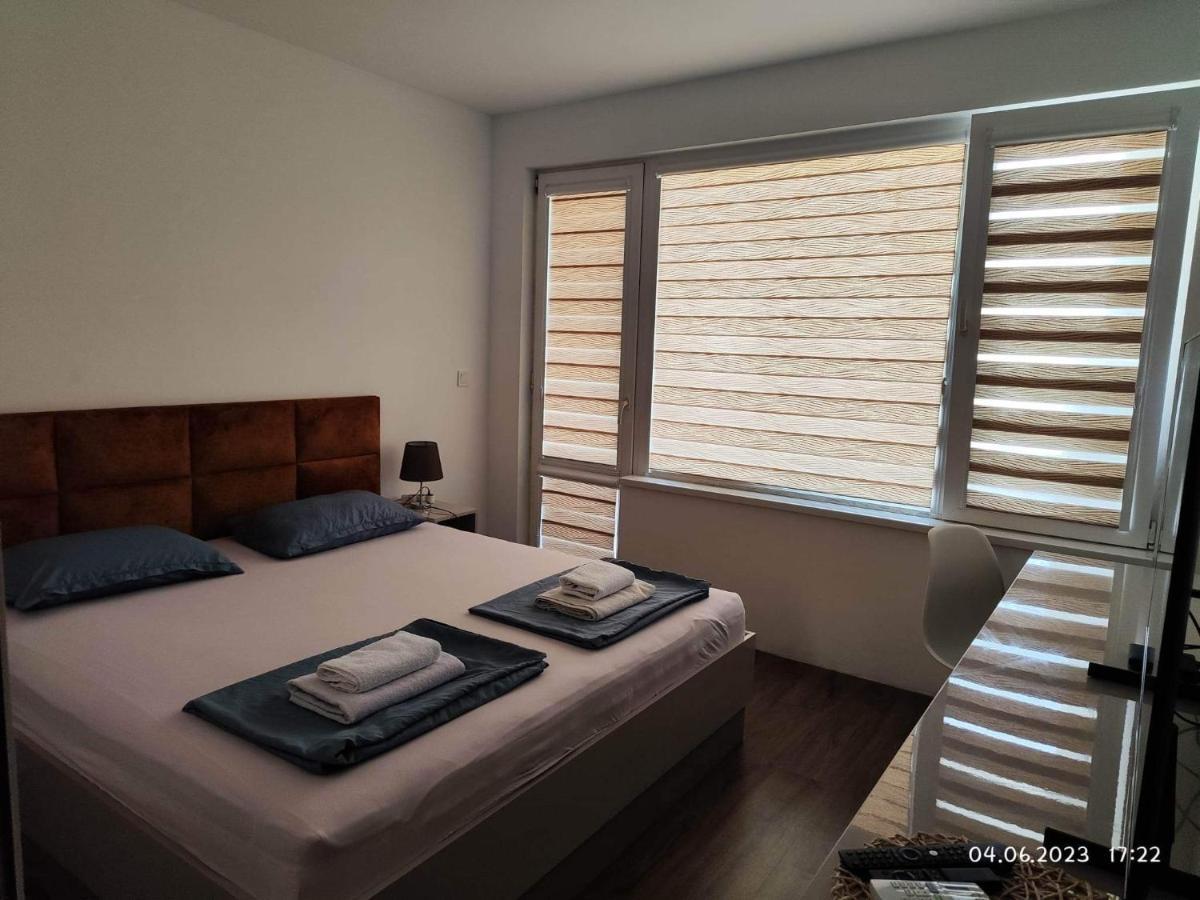 Dety'S Apartment Burgas Luaran gambar